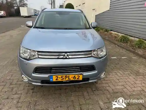 Mitsubishi Outlander 2.0 Plug-In Hybrid 2013