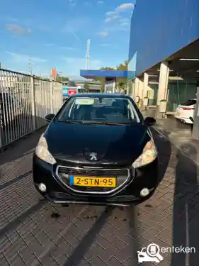 Peugeot 208 1.2 PureTech 82 2013