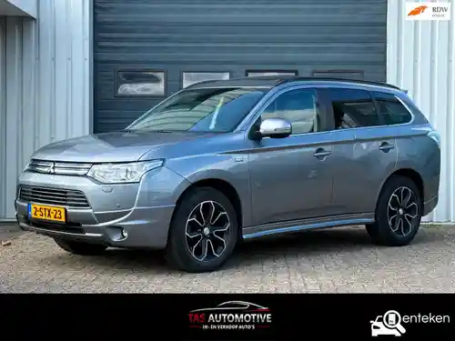 Mitsubishi Outlander 2.0 Plug-In Hybrid 2013