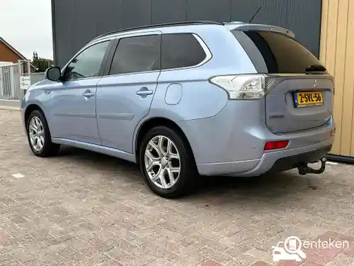 Mitsubishi Outlander 2.0 Plug-In Hybrid 2013