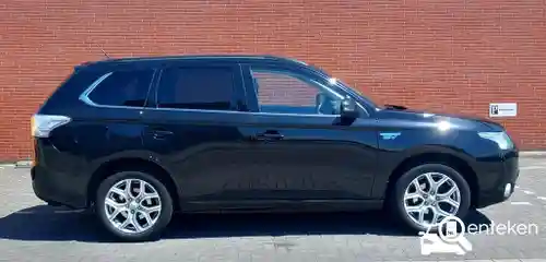 Mitsubishi Outlander 2.0 Plug-In Hybrid 2013