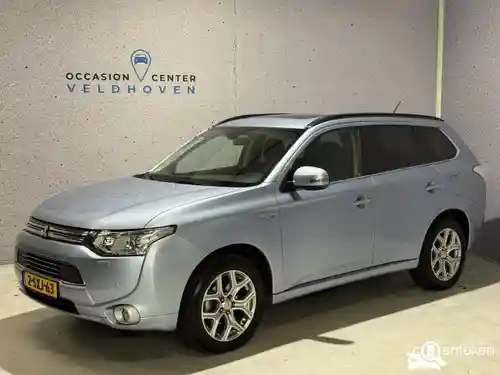 Mitsubishi Outlander 2.0 Plug-In Hybrid 2013