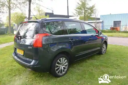 Peugeot 5008 THP 155 2014