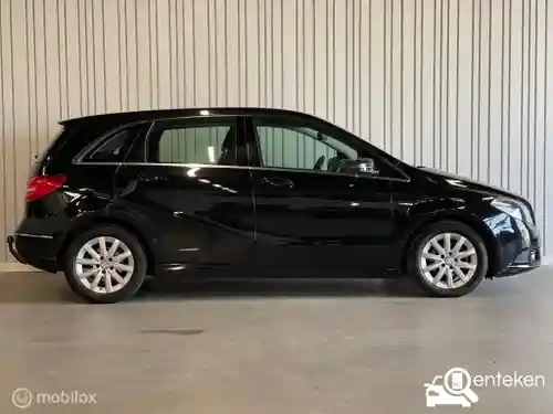 Mercedes-Benz B 180 2012