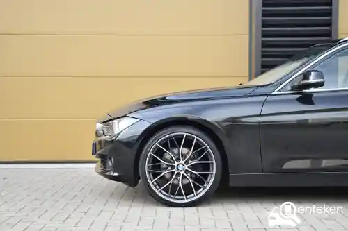 BMW 320i Touring 2014