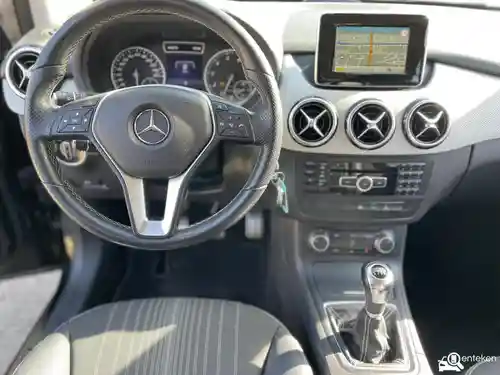 Mercedes-Benz B 180 2014
