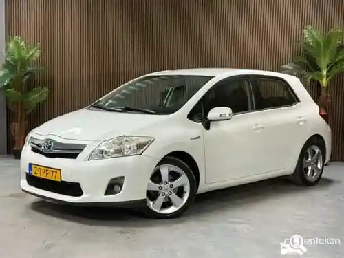 Toyota Auris 1.8 Hybrid 2011