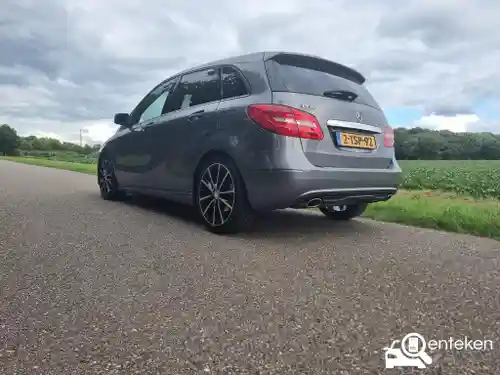 Mercedes-Benz B 180 2014