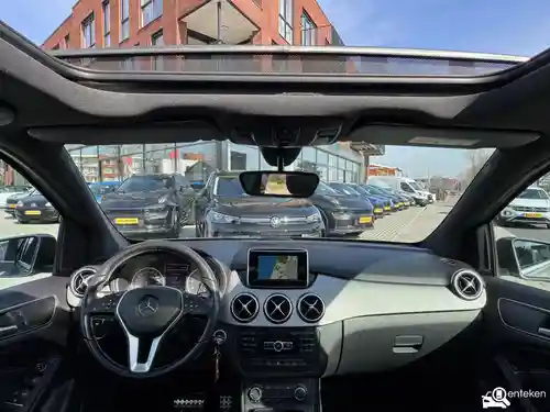 Mercedes-Benz B 180 2014