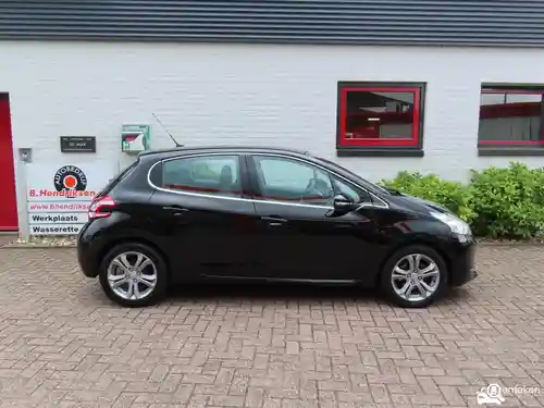 Peugeot 208 1.2 PureTech 82 2014