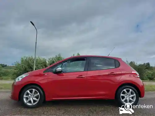 Peugeot 208 1.2 PureTech 82 2015