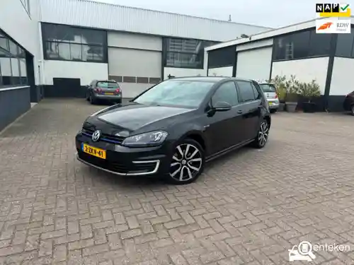 VW Golf GTE 2015