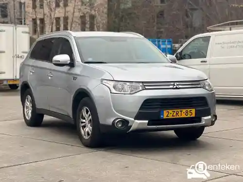 Mitsubishi Outlander 2.0 Plug-In Hybrid 2015