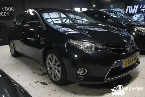Toyota Auris 1.8 Hybrid 2013