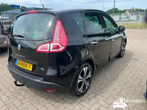 Renault Scénic TCe 130 2011