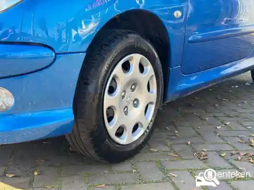 Peugeot 206 75 2005