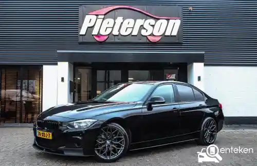 BMW 320i 2012