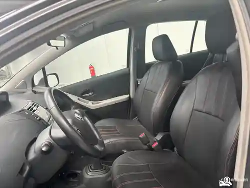 Toyota Yaris 1.3 2008
