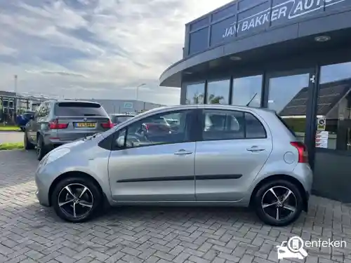 Toyota Yaris 1.3 2008