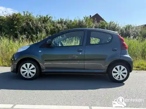 Peugeot 107 1.0 68 2013