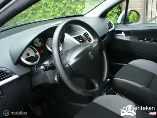 Peugeot 207 75 2008