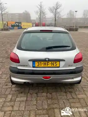 Peugeot 206 75 2001