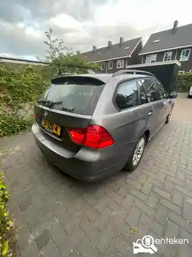 BMW 318i Touring 2009