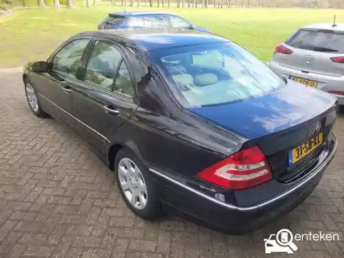 Mercedes-Benz C 200 2005