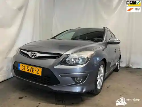 Hyundai i30 cw 1.4 blue 2011