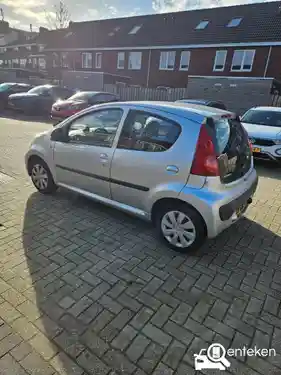 Peugeot 107 1.0 70 2012