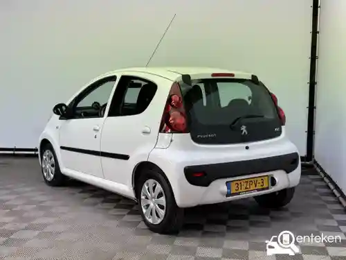 Peugeot 107 1.0 68 2013