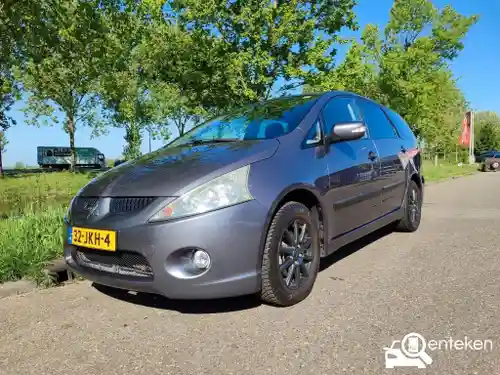Mitsubishi Grandis 2.4 2009