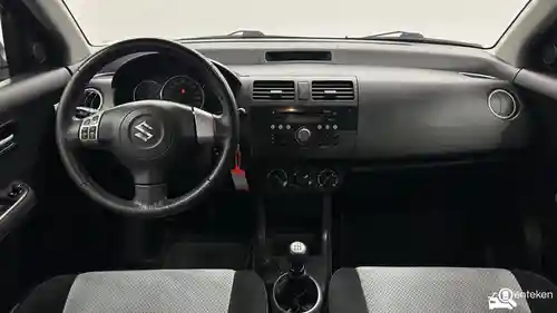 Suzuki Swift 1300 2010