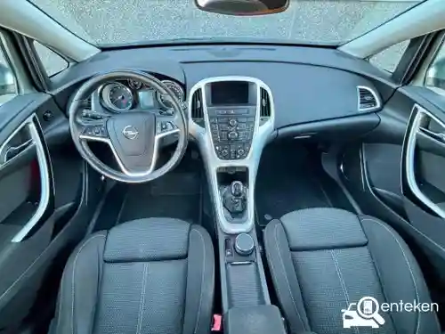 Opel Astra 1.6 2010