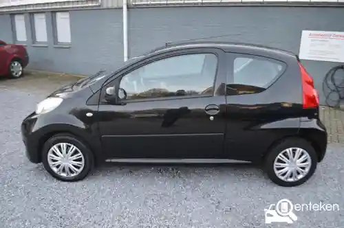 Peugeot 107 1.0 70 2011