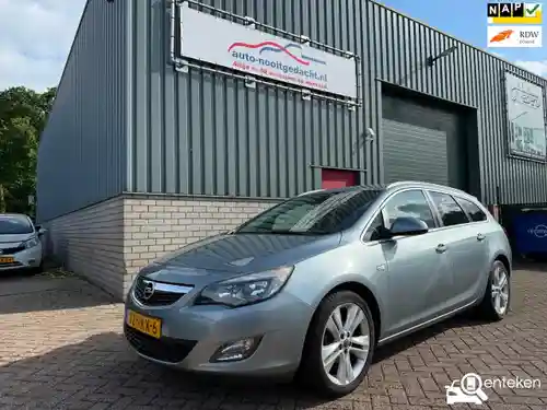 Opel Astra Sports Tourer 1.4 Turbo 2011