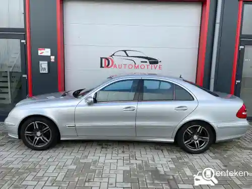 Mercedes-Benz E 200 2005