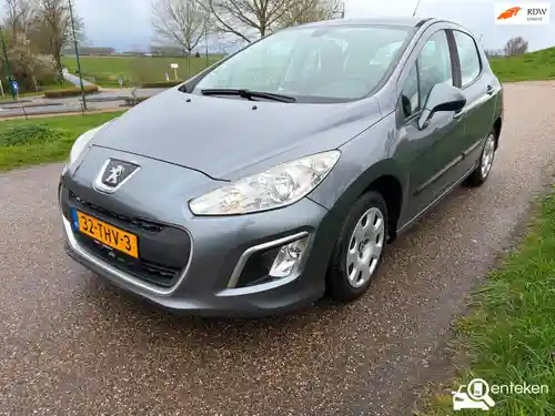 Peugeot 308 100 VTi 2011