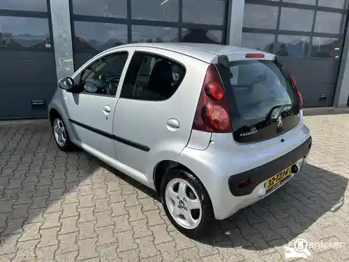 Peugeot 107 1.0 68 2012