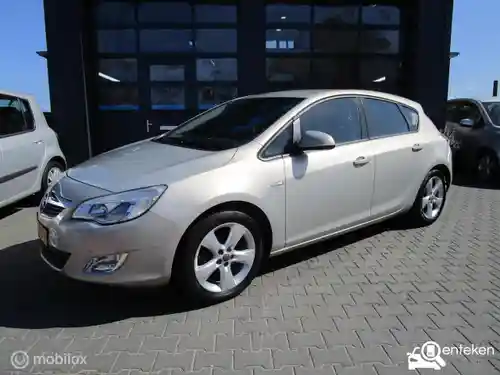 Opel Astra 1.6 2010