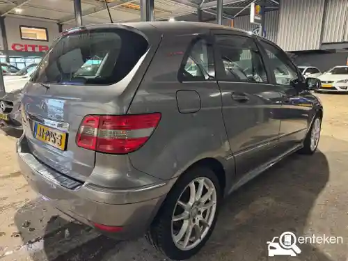 Mercedes-Benz B 180 2011