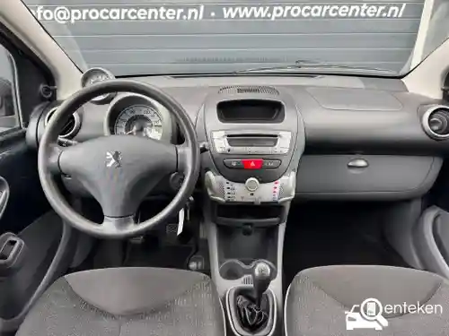Peugeot 107 1.0 70 2011