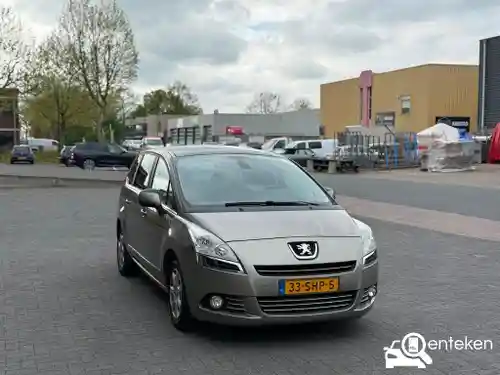 Peugeot 5008 120 VTi 2011