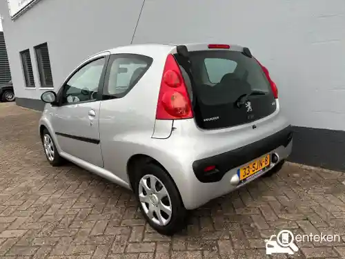 Peugeot 107 1.0 70 2011