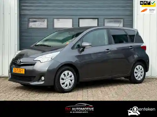 Toyota Verso-S 1.33 2012