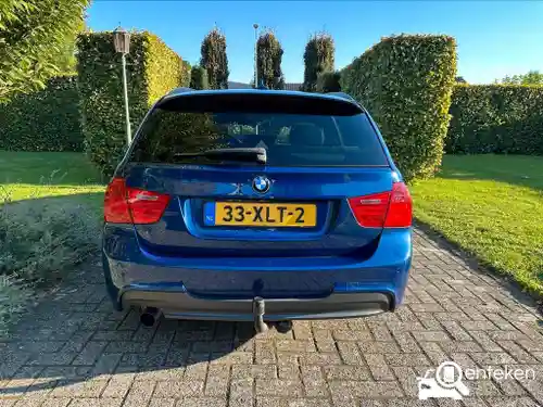 BMW 318i Touring 2012