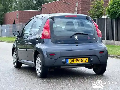 Peugeot 107 1.0 70 2011
