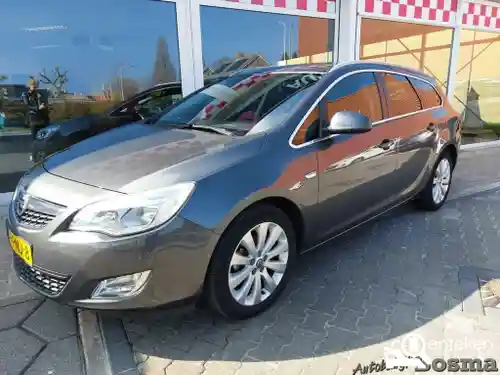Opel Astra Sports Tourer 1.4 Turbo 2011