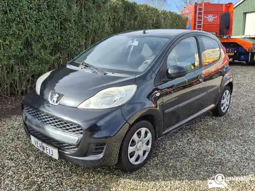 Peugeot 107 1.0 70 2011