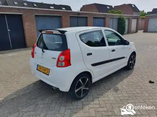 Suzuki Alto 1.0 2011